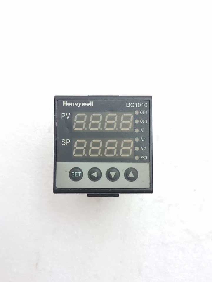 Honeywell DC1010CT-102000-E 85-265Vac Temperature Controller (Used Working)